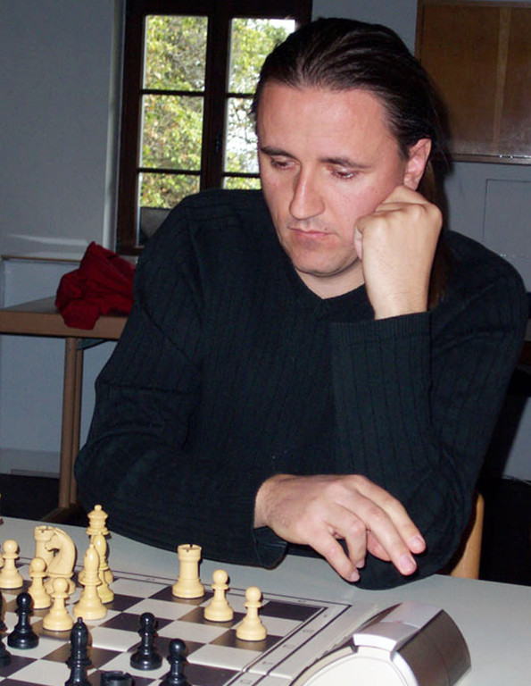 Schach9Novkovic_jpg-1364998122