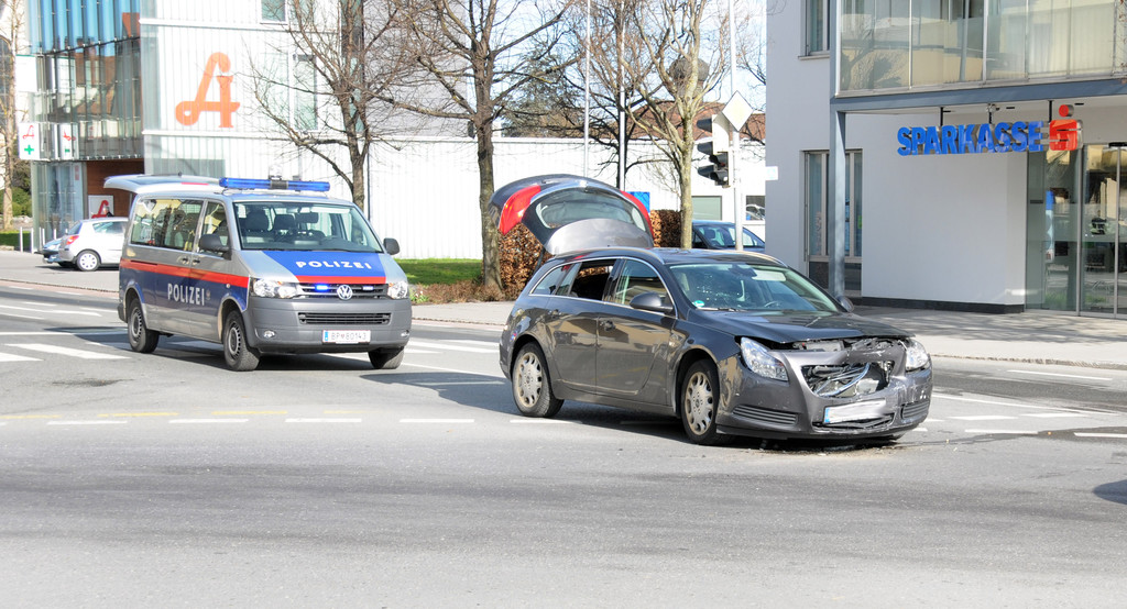 Unfall H__chst 10-04-2013 10_jpg-1365587383