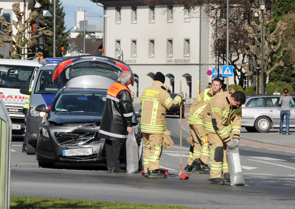 Unfall H__chst 10-04-2013 11_jpg-1365587389