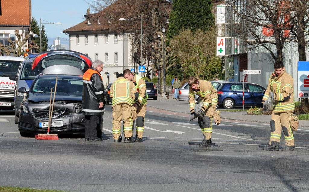 Unfall H__chst 10-04-2013 19_jpg-1365587407