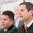 PKTeamStronach1104201308.jpg