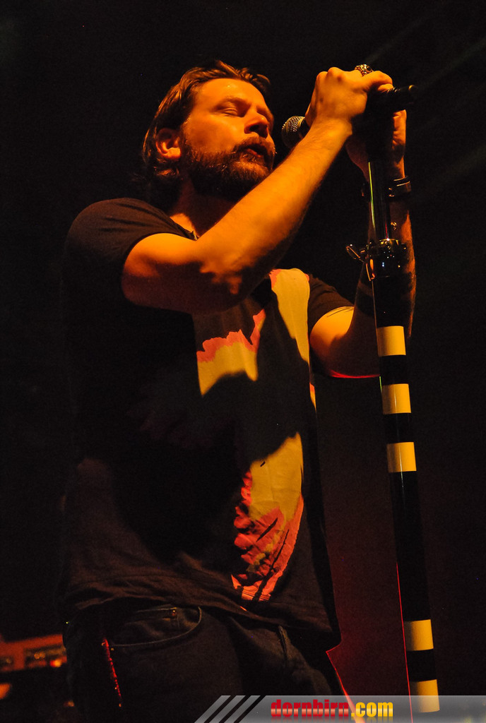 12771033.jpg