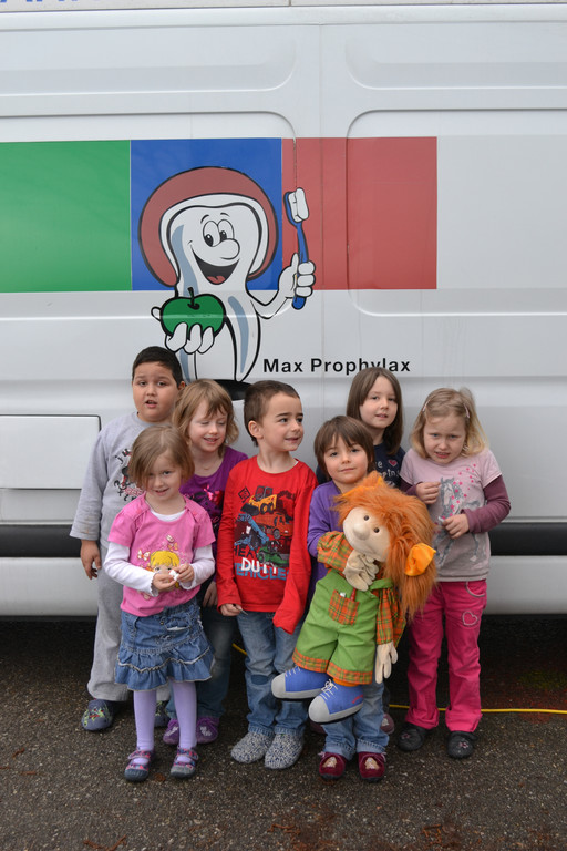 09 Ismail _6__ Belinda _4__ Maya_4__ Emil _4__ Jana _5__ Amrei _4_ und Sarah _5_ k__nnen stolz auf sich sein.JPG