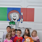 10 Ismail _6__ Belinda _4__ Maya_4__ Emil _4__ Jana _5__ Amrei _4_ und Sarah _5_ nach der gelungenen Untersuchung.JPG