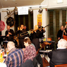 Val Reno Band jazzte den Frühling ins Piazza