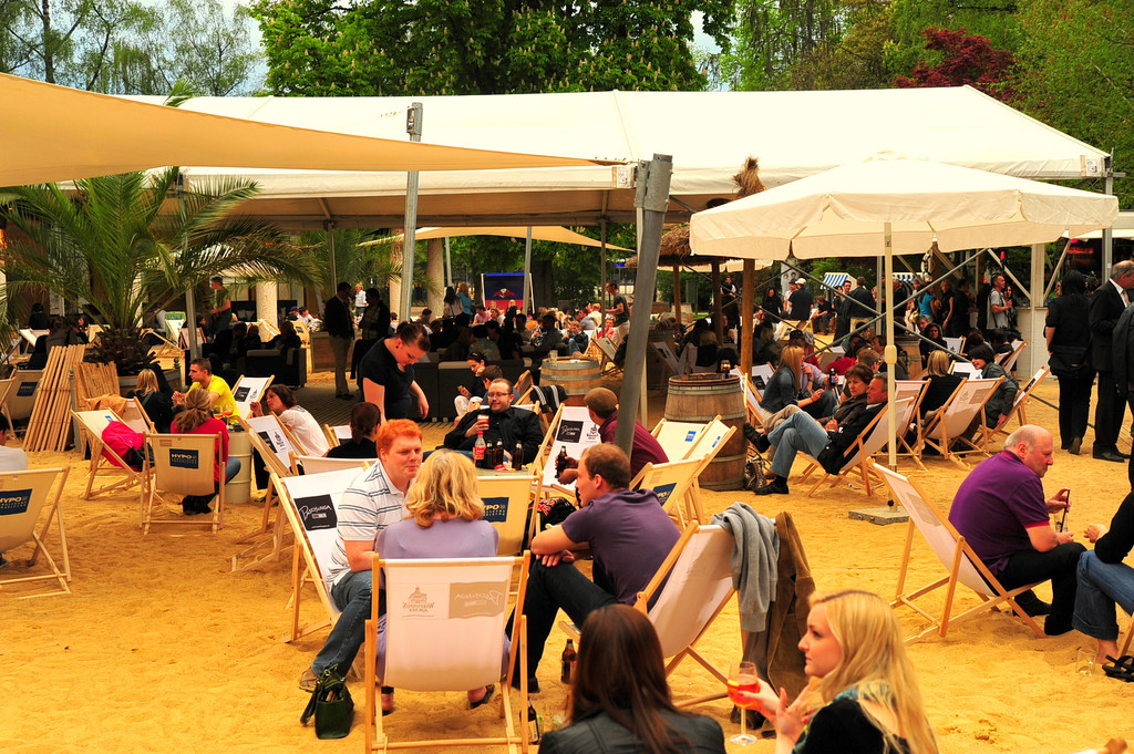 BeachBar_Er__ffnung2010_JPG-1366101911