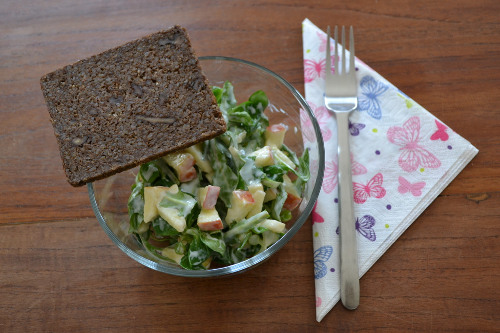 10 Dazu schmeckt Nussbrot.JPG