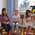 15 ___und die Kinder h__ren aufmerksam zu.JPG