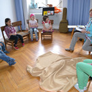 22 Die Kinder beim Instrumente-Raten.JPG