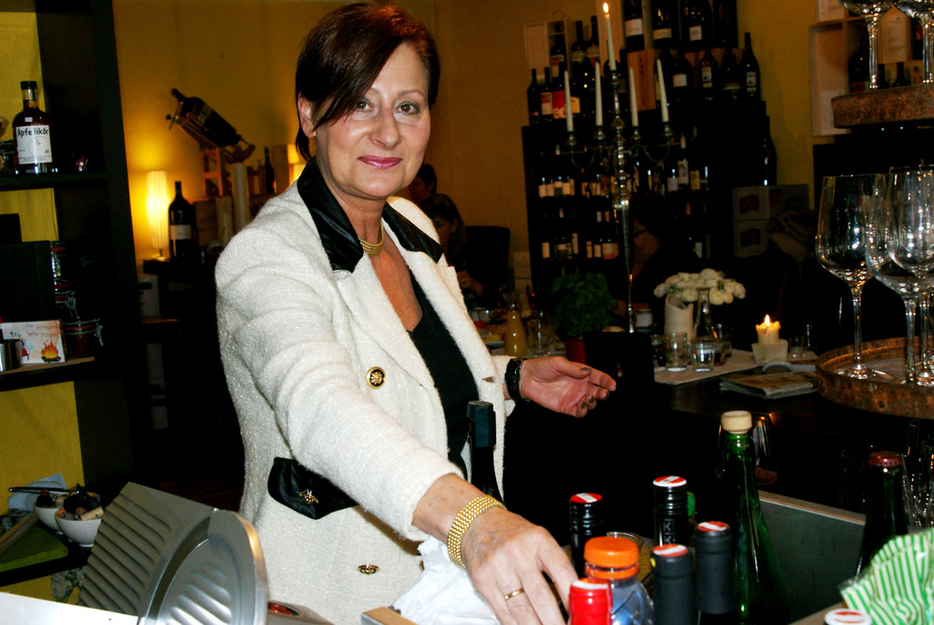 OP Marktstr_ 08 Frau Hillinger.JPG