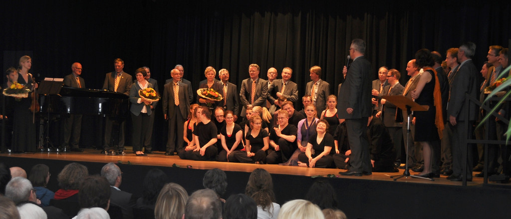 DSC_0869 Obmann Reinhard Kopf dankt an alle Mitwirkenden_jpg-1366712934