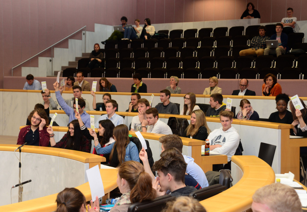 schuelerparl02_jpg-1366723019