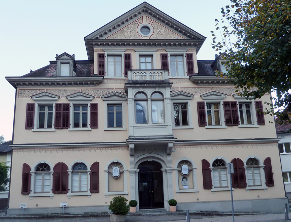 Emsiana5bRosenthal_jpg-1366816067