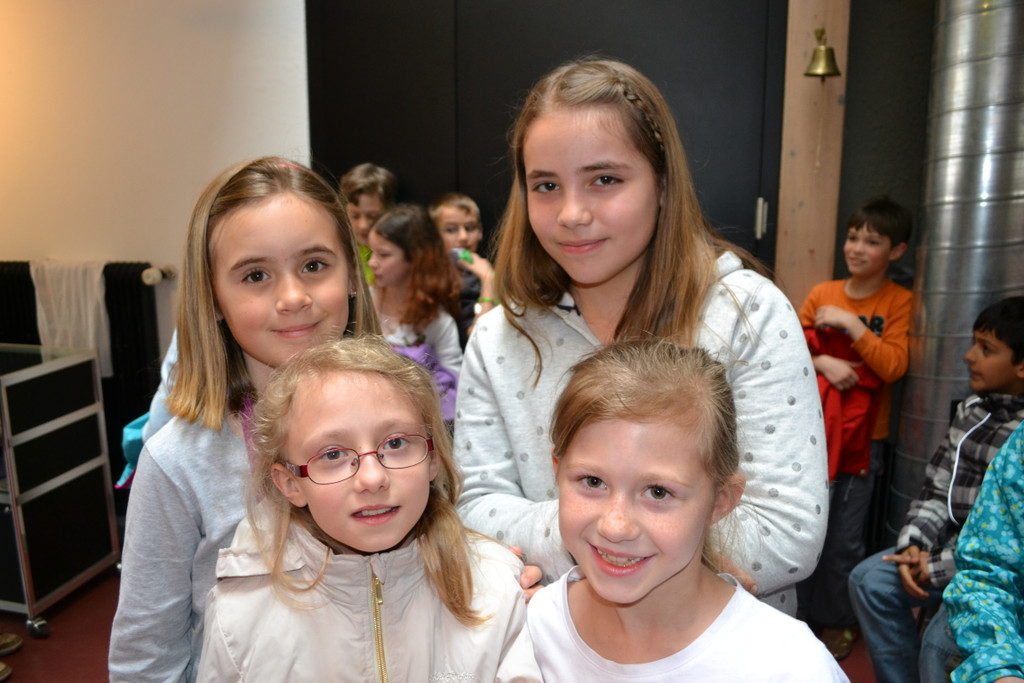 12 Elena_ Sarah_ Alyssa und Jasmin.JPG