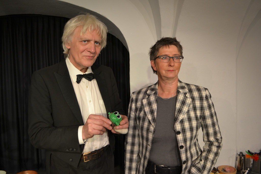 42 Johannes Rausch und Sabine W__llgens vom Theater Minimus Maximus.JPG