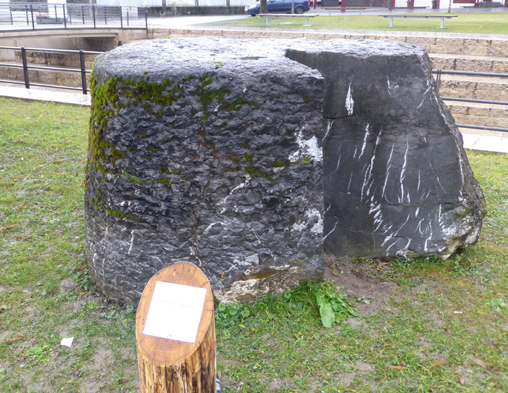 Skulpturen2Steineingang_jpg-1366907266