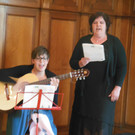 Conny und Brigitte begleiteten musikalisch.JPG