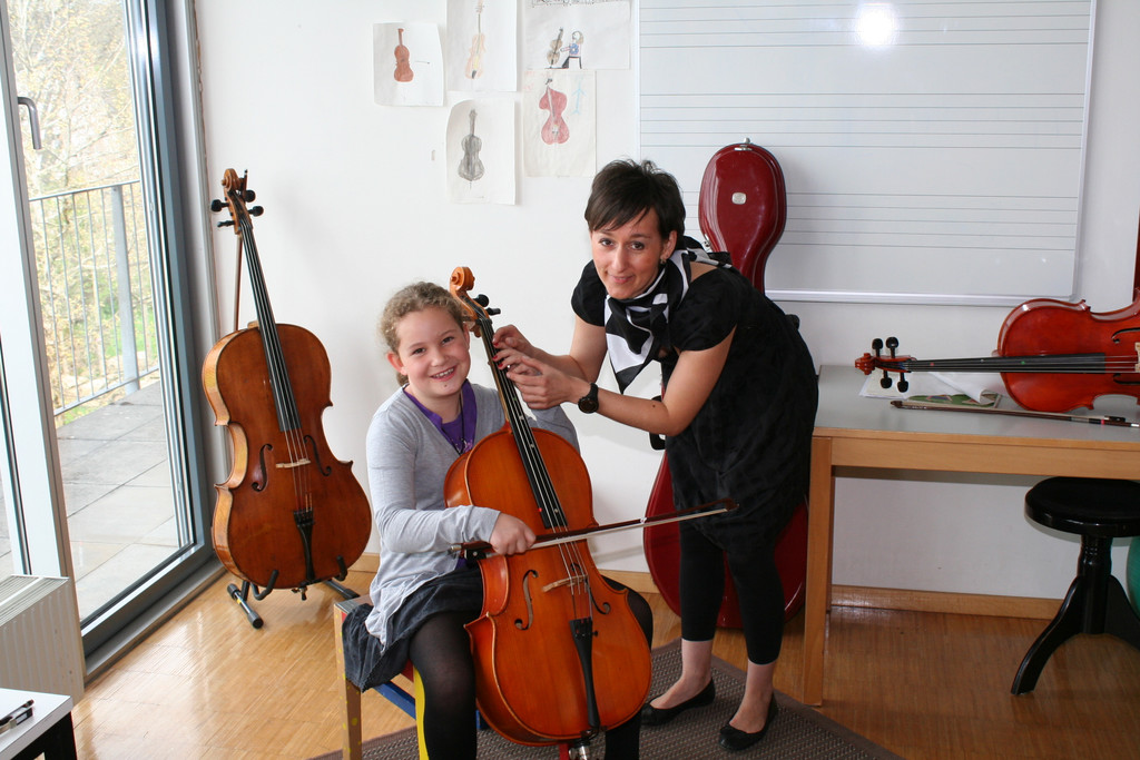 Hannah Roth mit Lehrerin Ulrike Mohr_JPG-1367156251