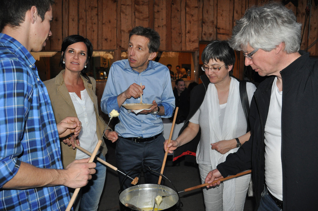 kaesefondue3_jpg-1367157488