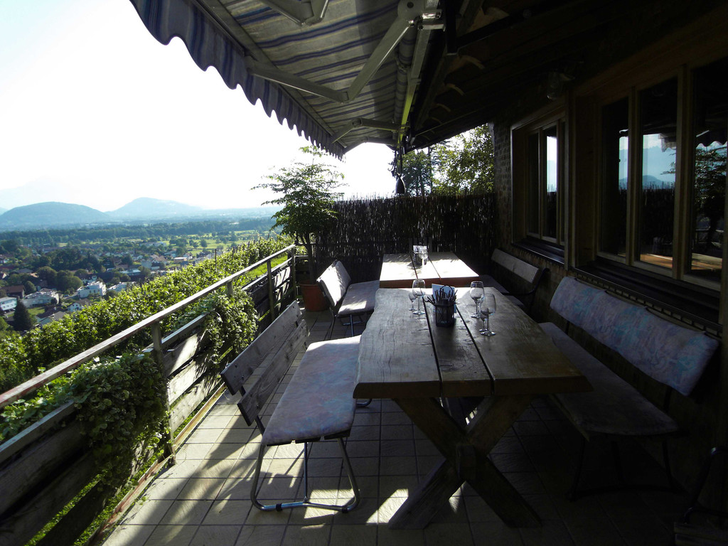Buschenschank_jpg-1367183505
