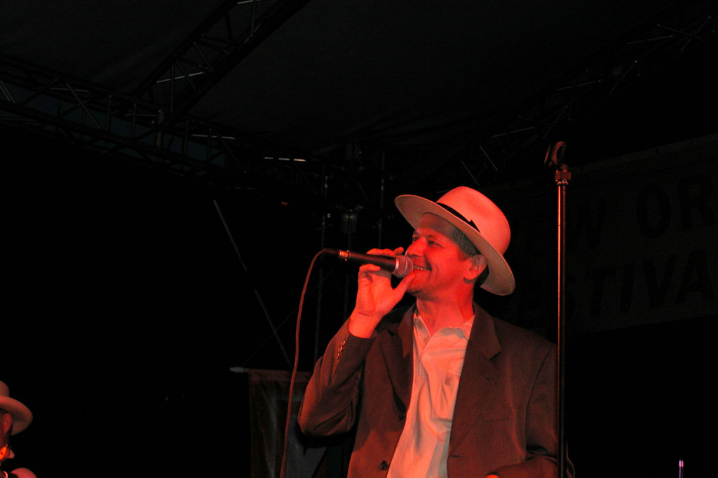 neworl02_tschako01_jpg-1367246314