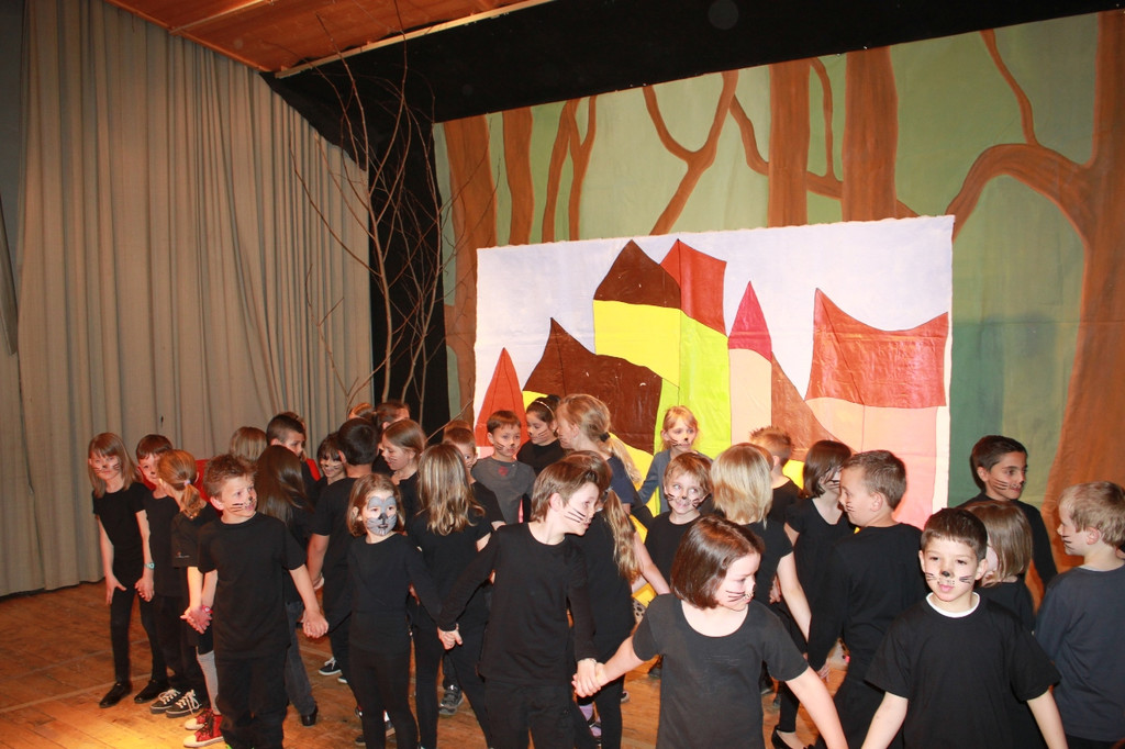 Volksschule Theater Englisch 2013 _9__jpg-1367650545
