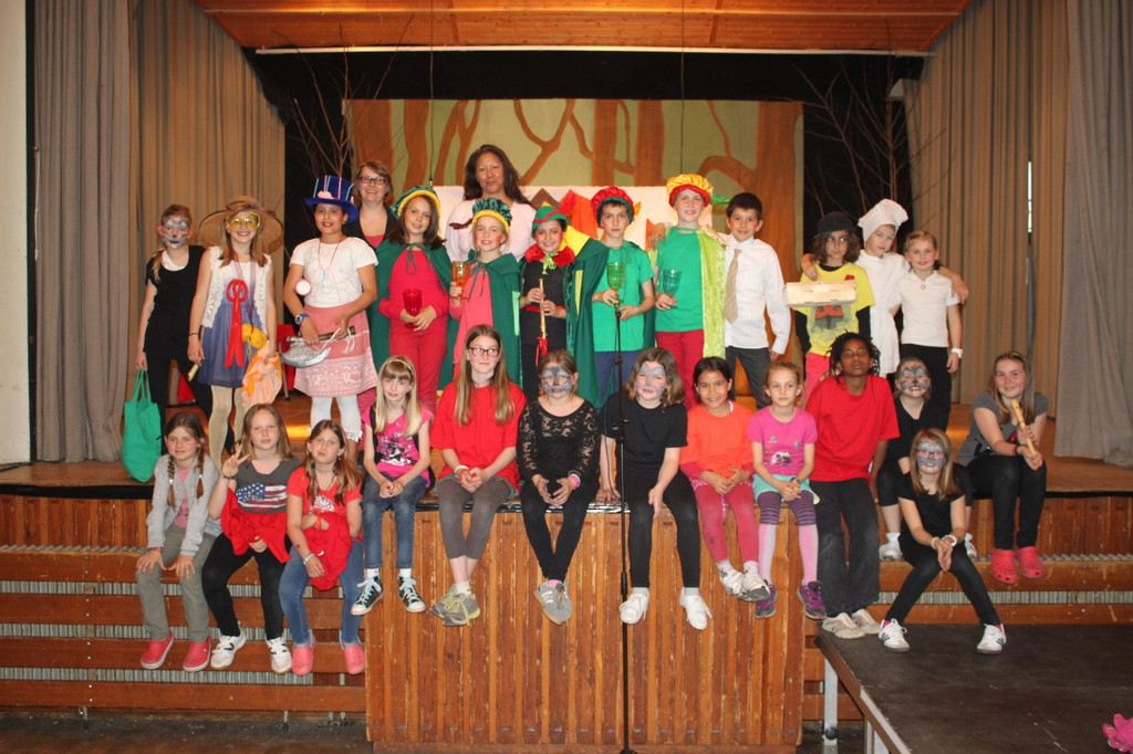 Volksschule Theater Englisch 2013 _2__jpg-1367650499