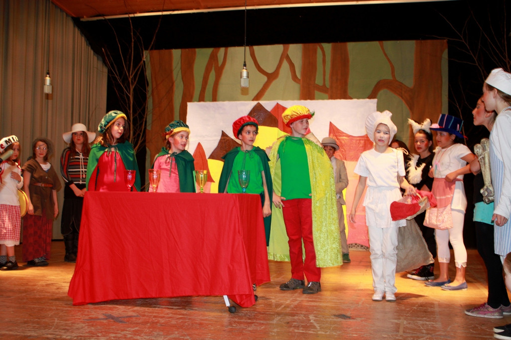 Volksschule Theater Englisch 2013 _15__jpg-1367650583