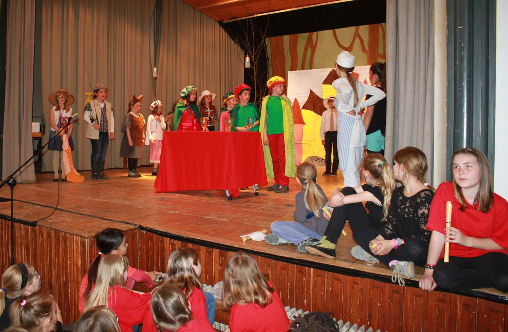 Volksschule Theater Englisch 2013 _17__jpg-1367650597
