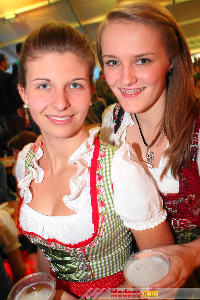 12840140.jpg