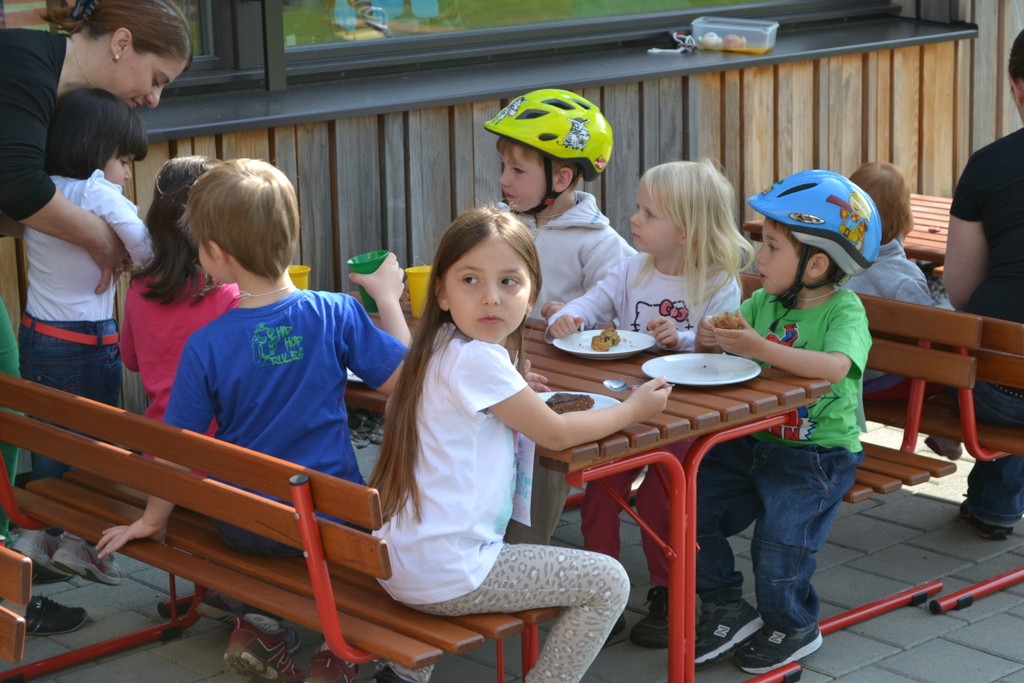 Radhelmspielefest 124 Gemeinsame Kuchenjause zur St__rkung_JPG-1367917937