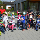 Radhelmspielefest 142 Astrid L__ngle mit den Schneackle-Kindern_JPG-1367918284