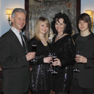 Grund zum feiern_ Andrew Nussbaumer_ Vivien Nussbaumer_ Annette Nussbaumer_ Dany Nussbaumer_ vlnr__.jpg