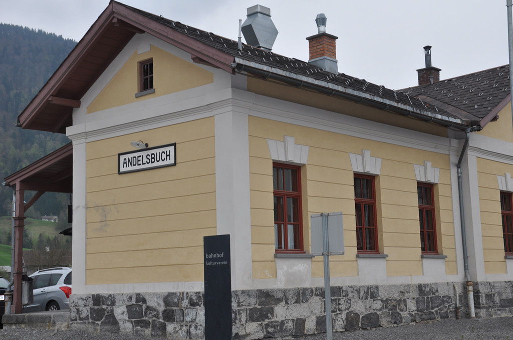 bahnhof2_jpg-1368373057