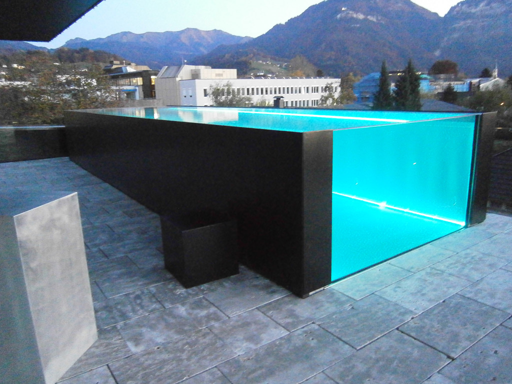 pool_jpg-1368374127