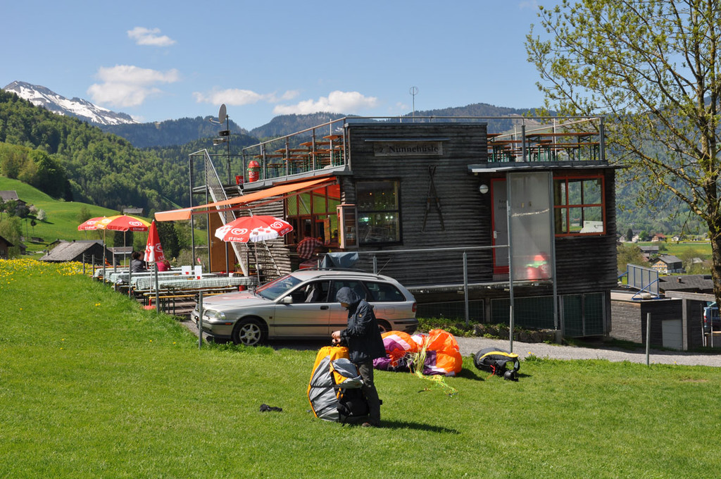 paragliding4_jpg-1368379780