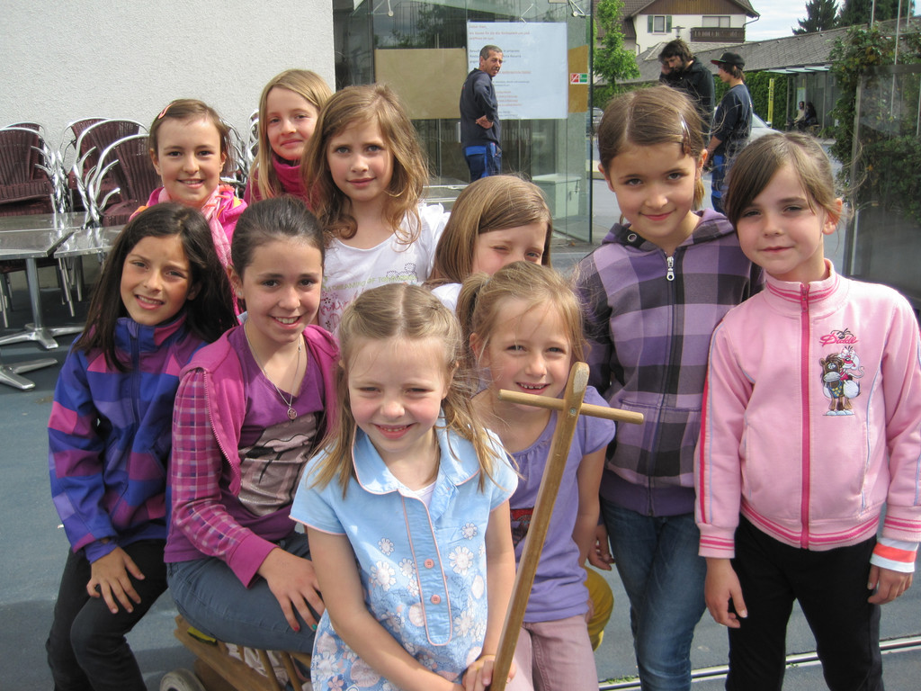 Enkel und Schulklassen 122_JPG-1368707594