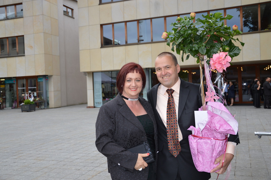 Hochzeit H__chst_ M__dchen mit Pferd 031_JPG-1368868658