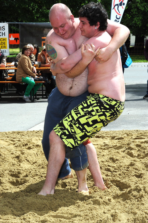Beach Wrestling026.JPG