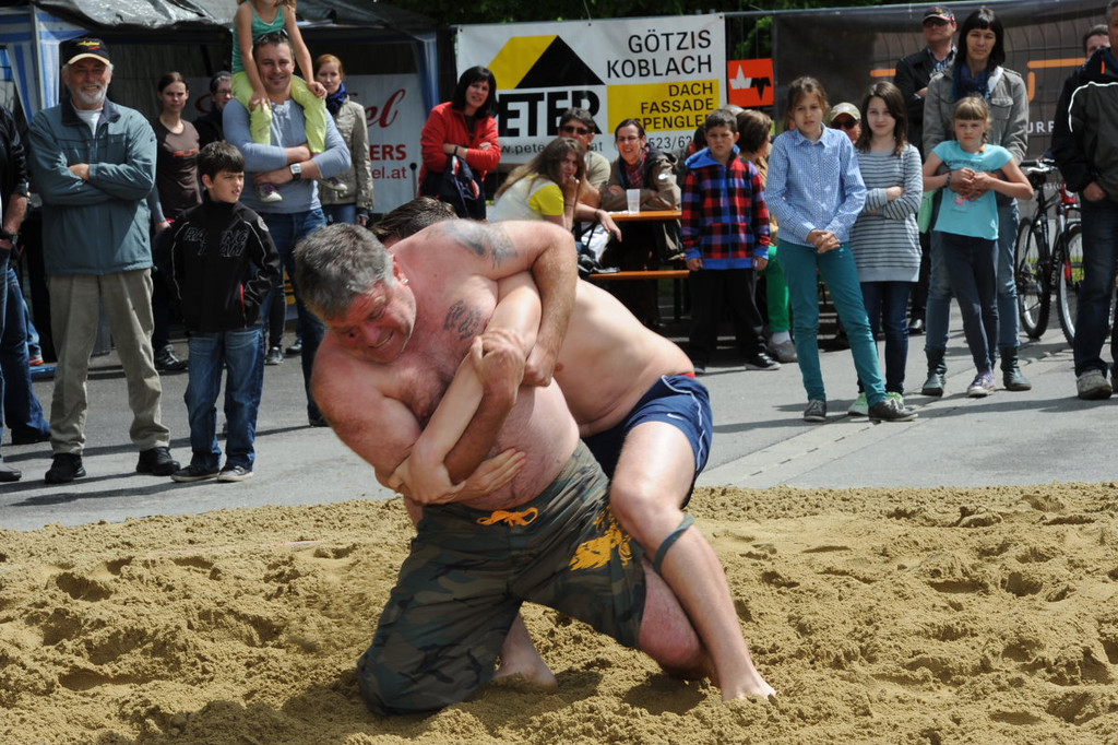 Beach Wrestling034.JPG
