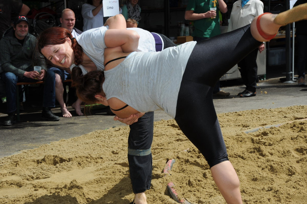 Beach Wrestling058.JPG