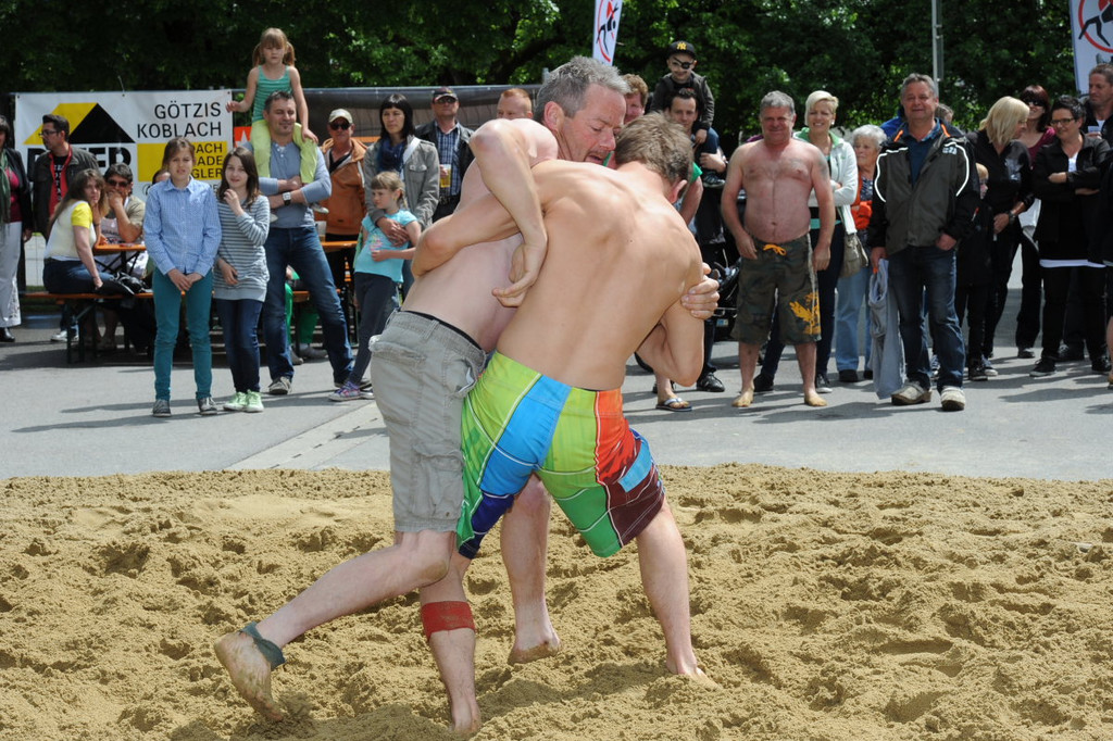 Beach Wrestling067.JPG