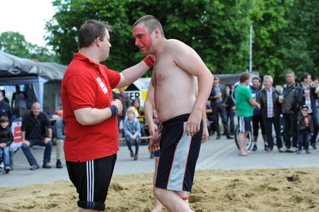 Beach Wrestling098.JPG