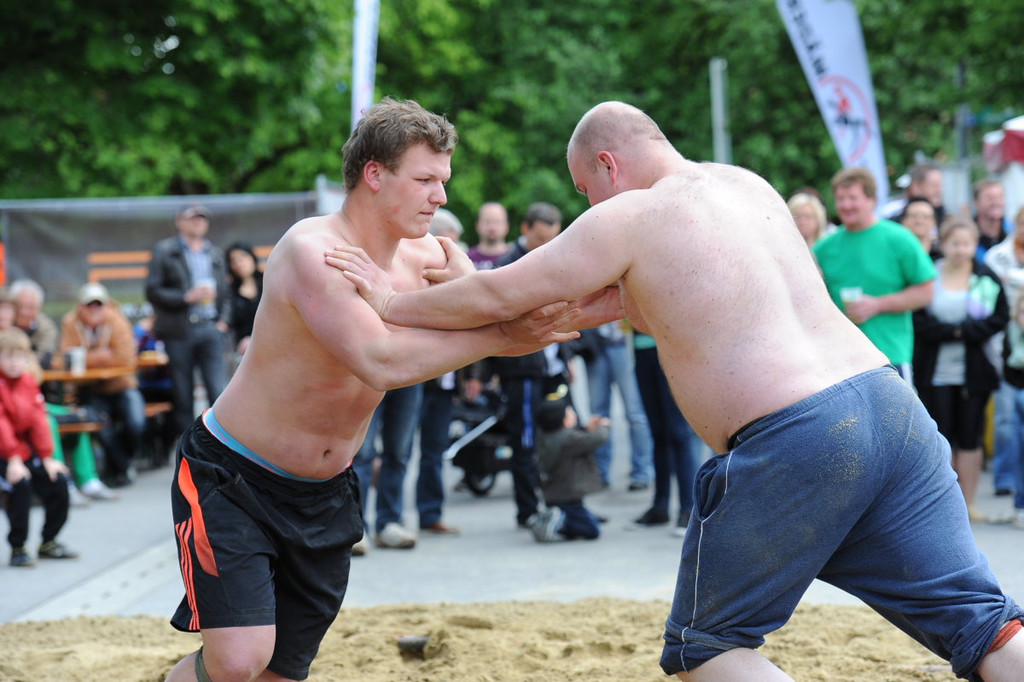 Beach Wrestling103.JPG