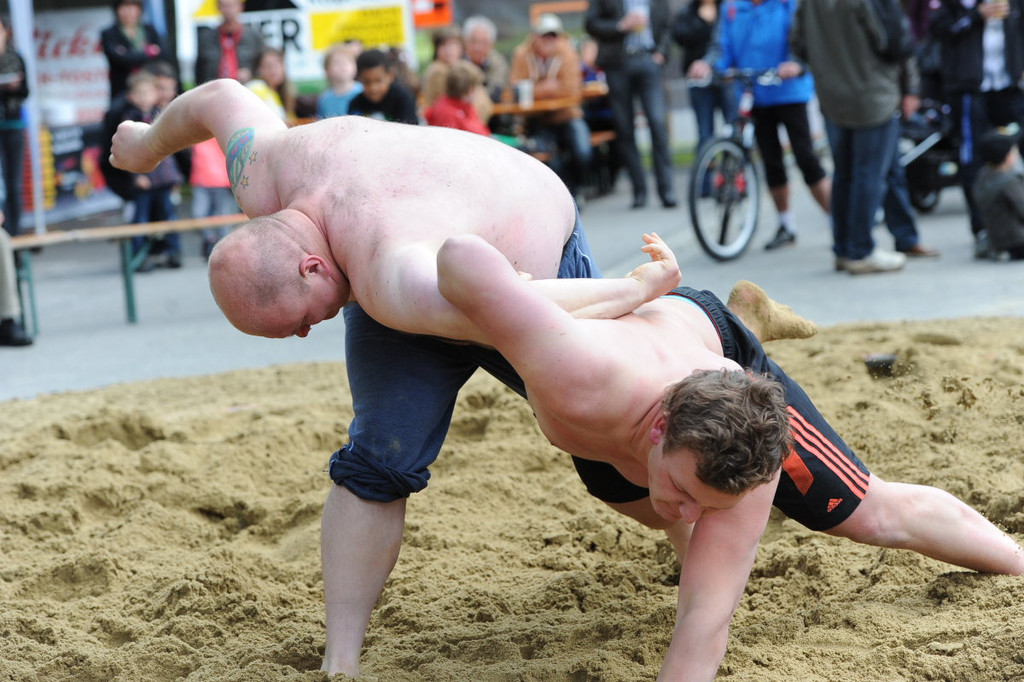 Beach Wrestling109.JPG