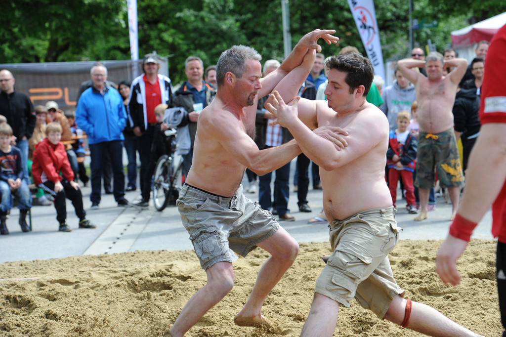 Beach Wrestling150.JPG