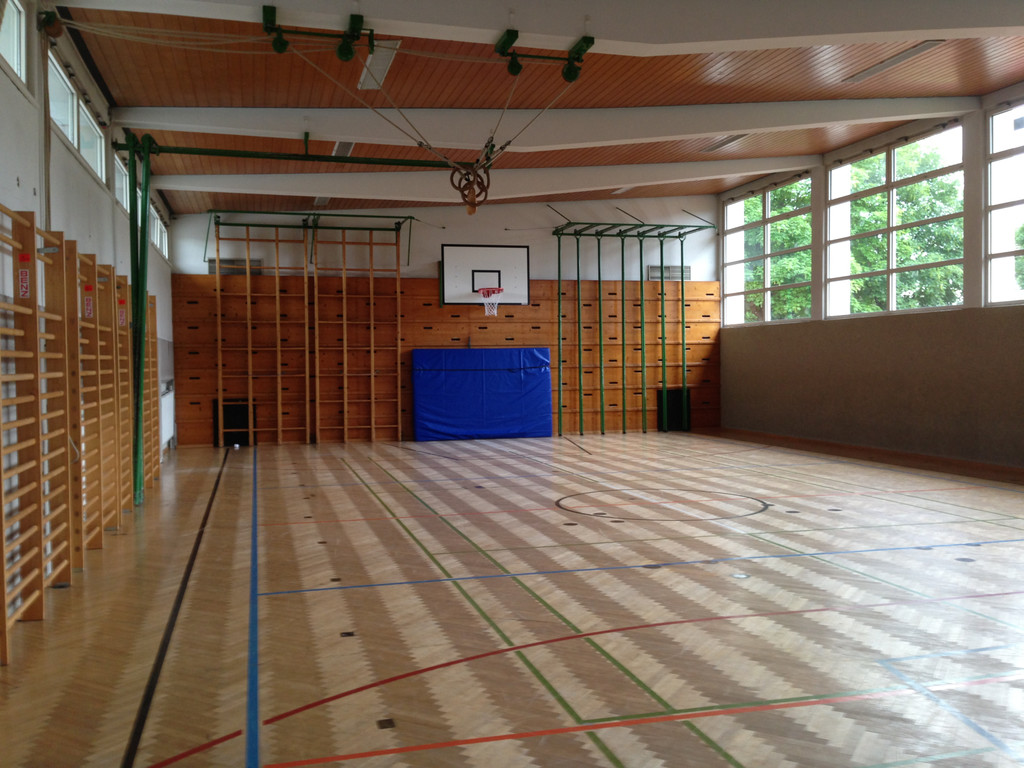 Alte Turnhalle Innen_jpg-1369058319