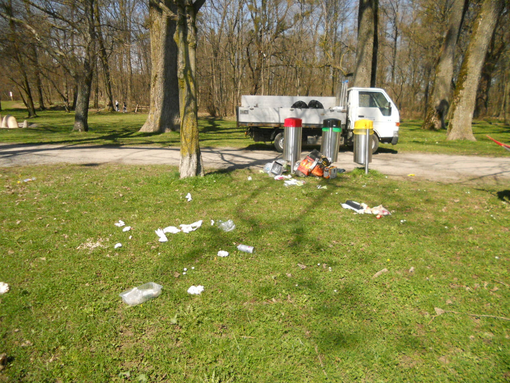 Schwarzbad Abfall Symbol 2012 _7__JPG-1369557011