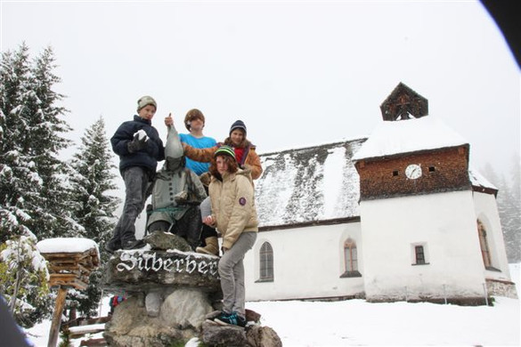 Kinderdorf2_JPG-1369565046