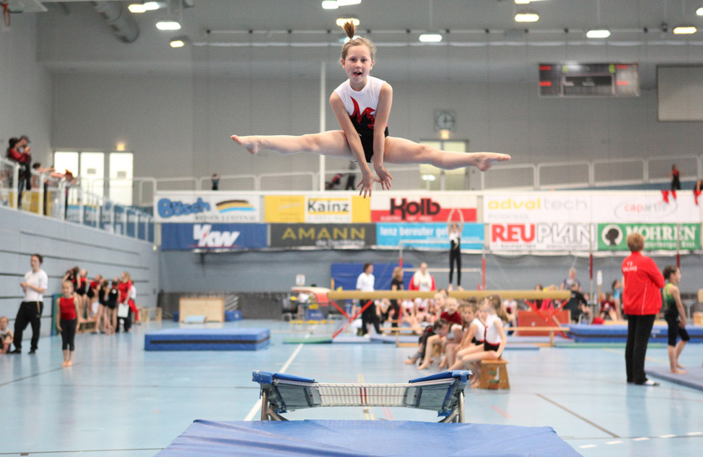1400-Turn10 Trampolin Aktionsbild_jpg-1369644853